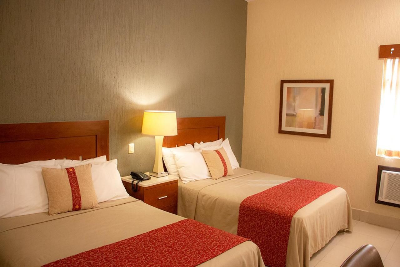 Hotel Fenix Los Mochis Bagian luar foto