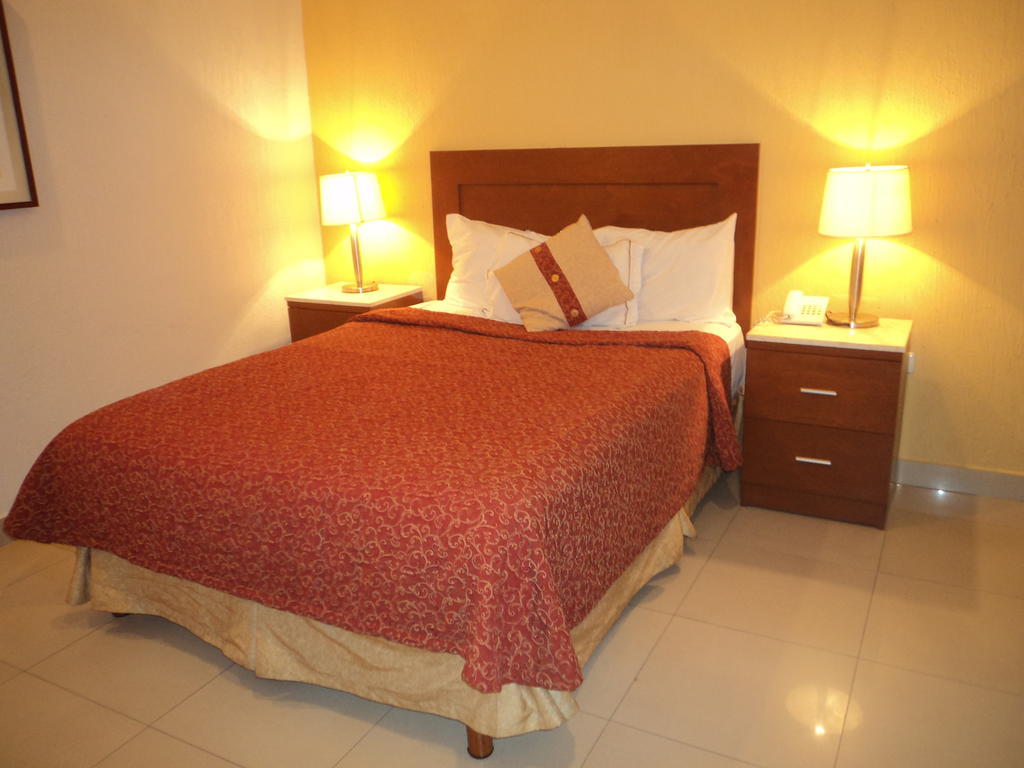Hotel Fenix Los Mochis Ruang foto